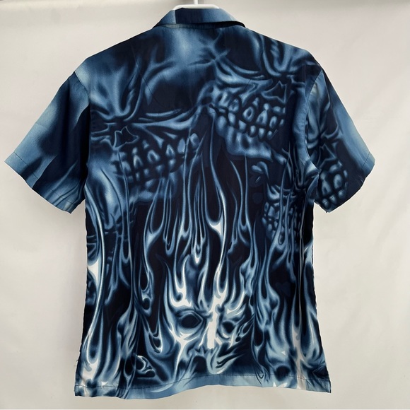 Y2K skater shirt - anime - all over print - skull blue flame Urban Rags Small - Picture 2 of 6